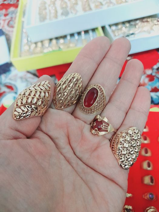 Tilloni ichiga qushiladigan metaldan rangi ketmaydi