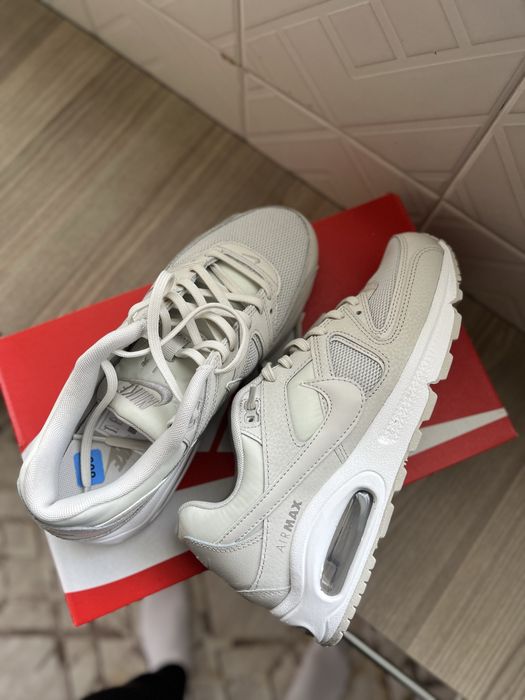 Чисто нови маратонки Nike