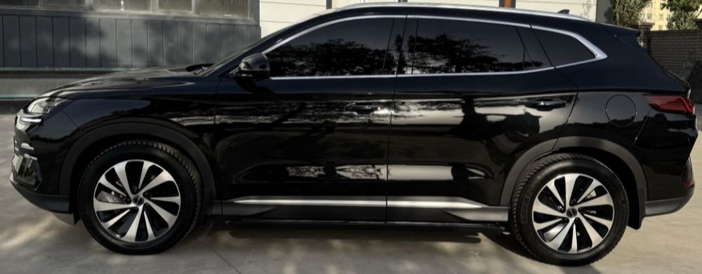 Продаю свою  машину BYD  SONG  PLUS  Champion  DM-i 150KM  Flagship .