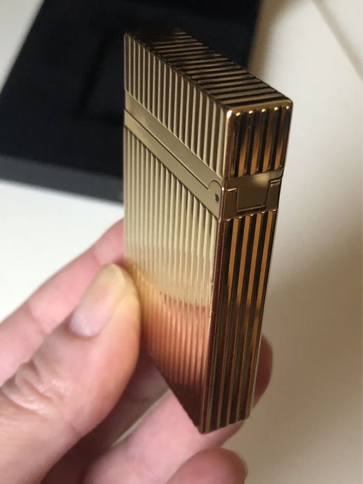 S.T.Dupont ligne 2 Montparnasse Gold Lighter vertical lines