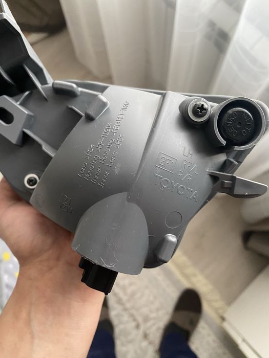 Зданий фонарь на бампер противотуманный