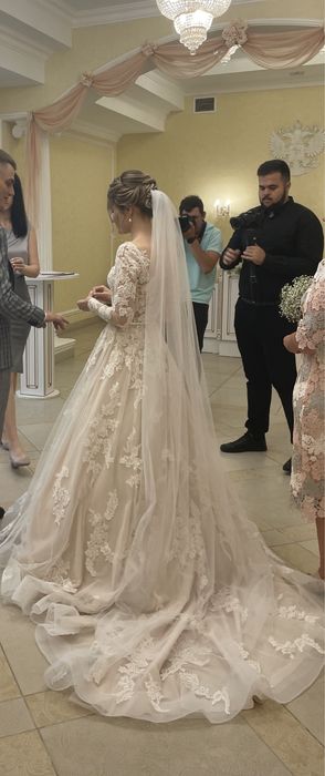 Свадебное платье