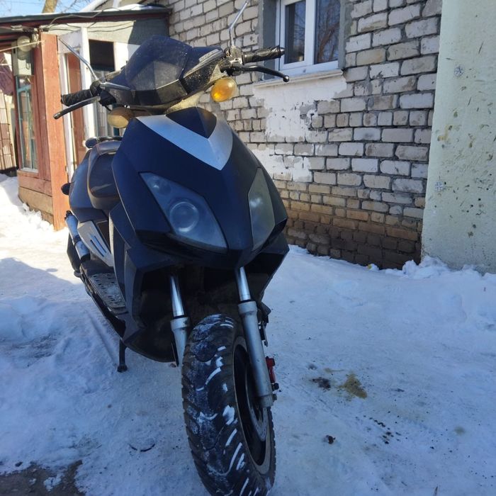 Продам скутер Stels