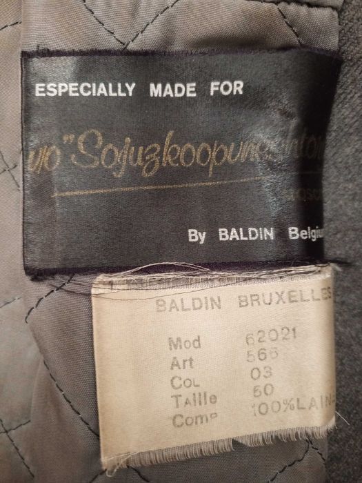 Пальто серое бельгийское размер 50
