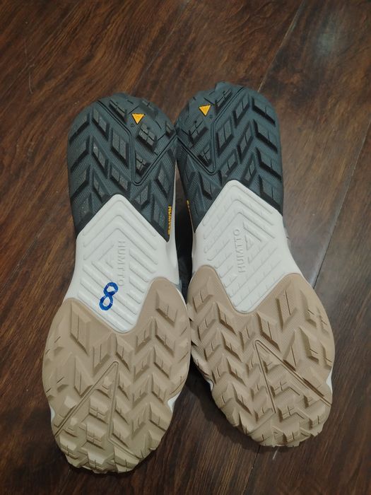 Кроссовки Humtto