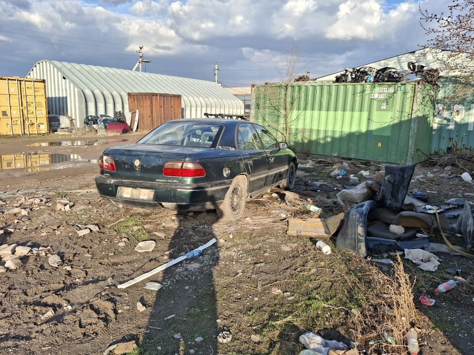 Опель омега 1994, МКПП объём 2.0