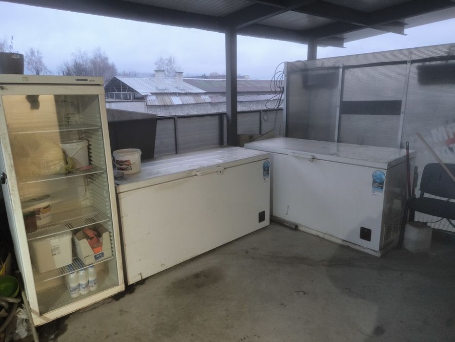 Оборудване. Фурна, фризер, Закусвалня метална конструкция с термо пане