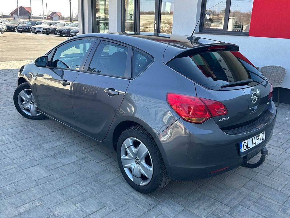 Opel Astra J 1,7 cdti 2012