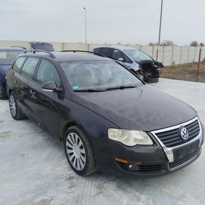Far/faruri stanga/dreapta Vw Passat B6 an 2005-2010