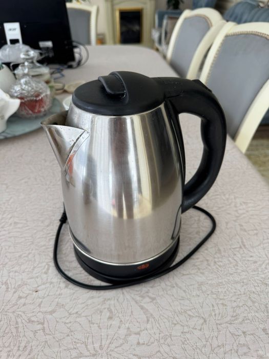 Продам электрический чайник