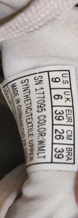 Skechers sport shoes