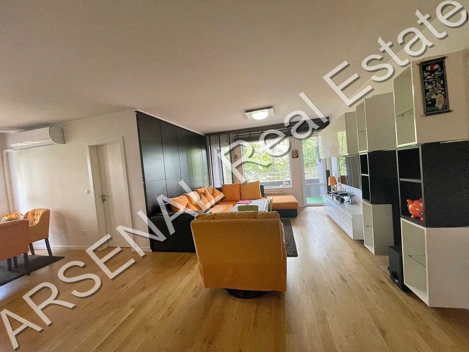 Дава се под наем Тристаен апартамент в София, Изгрев - 126 кв.м за 1100 € - Снимка #10