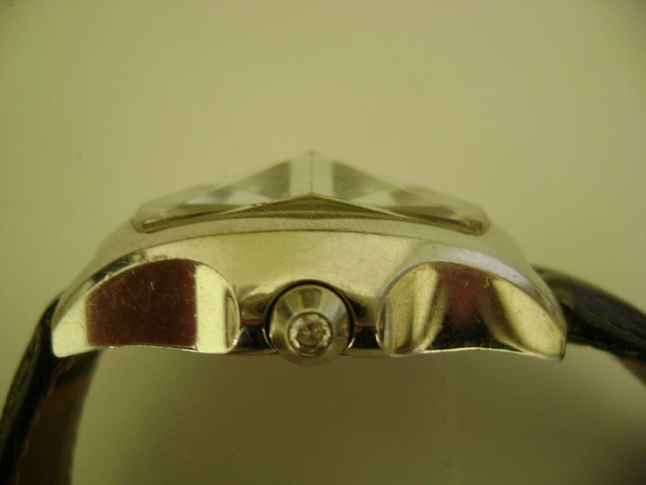 Продавам 6 броя кварцови часовника TCM,Ricoh,Casio,Sekonda,Chronotech