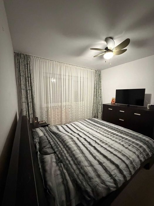 Apartament 3 camere de închiriat