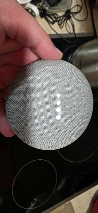 Мултимедиен Асистент Google Home Mini