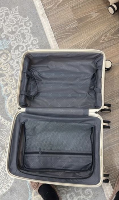 Чемодан чемодан.