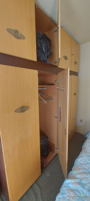 Спалня с гардероб и тоалетка