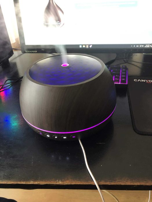 Арома дифузер с LED светлина