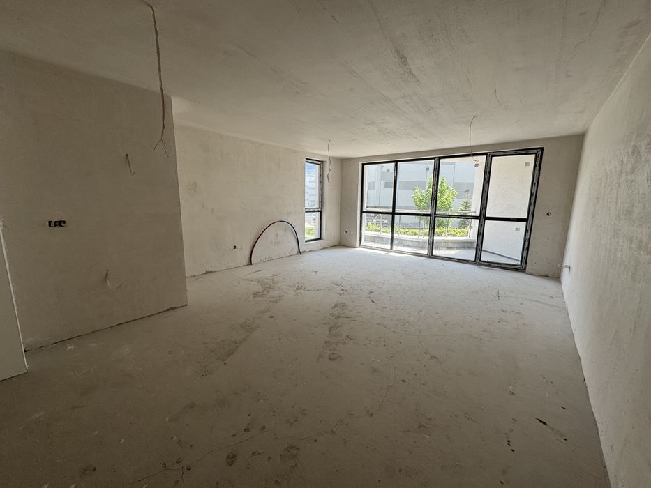 Продава се Тристаен апартамент в София, в.з. Киноцентъра - 127 кв.м за 1833 €/кв.м - Снимка #3