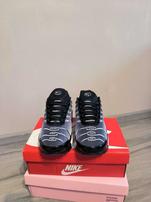 Nike TN AirMax Plus Black Metallic Silver