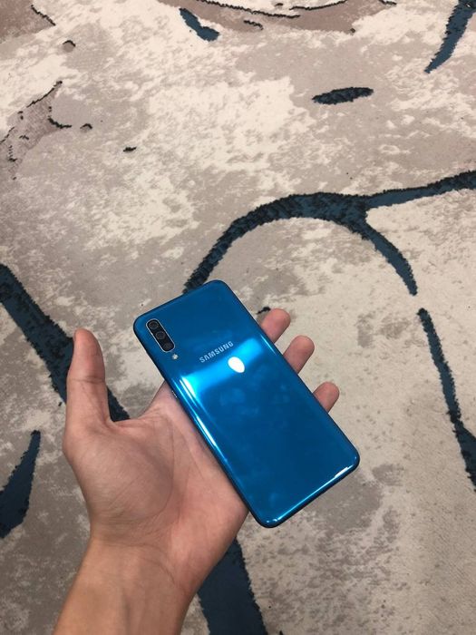 Samsung a50 64/4 gb ideal