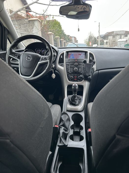 Opel Astra J Sports Tourer 1.7 CDTI, 110 CP, 2012 - DE VANZARE