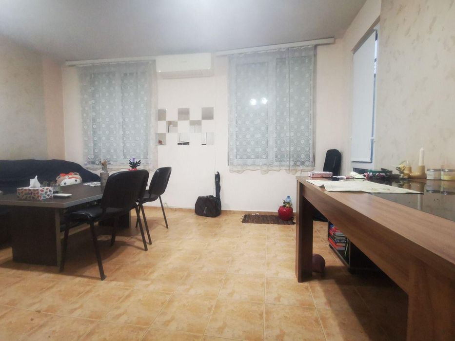 Двустаен апартамент в ж.к. Връбница 2