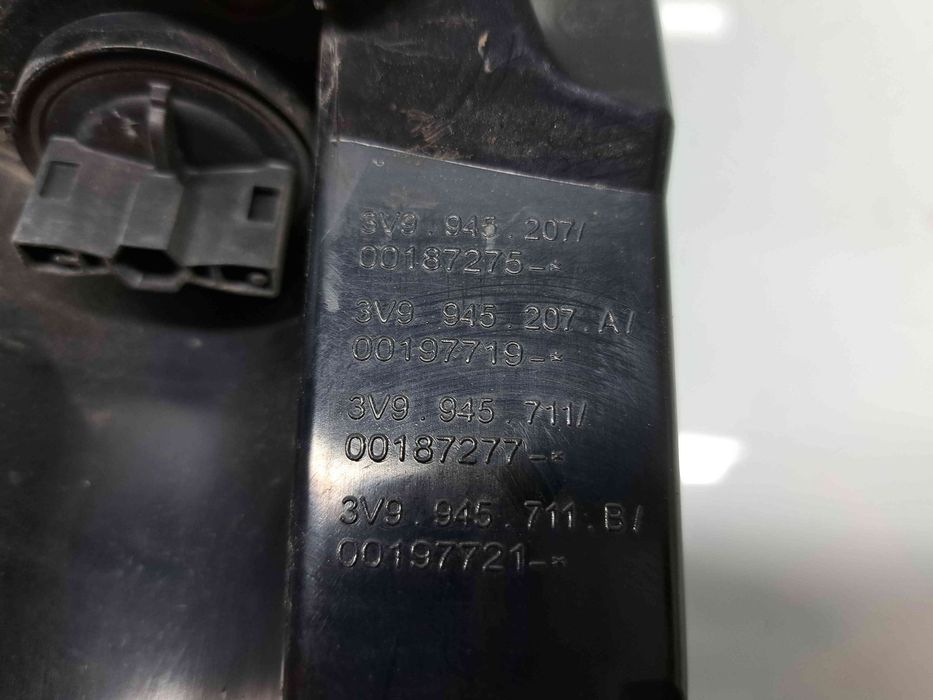 Stop aripa stanga Skoda Superb III Combi (3V5) [Fabr 2015-2024] 3V994