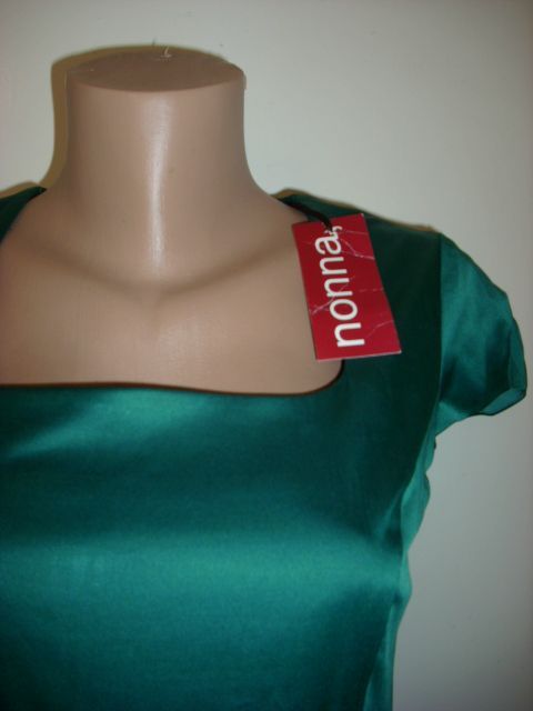 Официална рокля