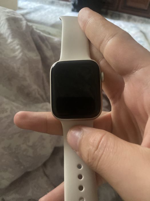 Продам эпл уатч SE2 44 mm