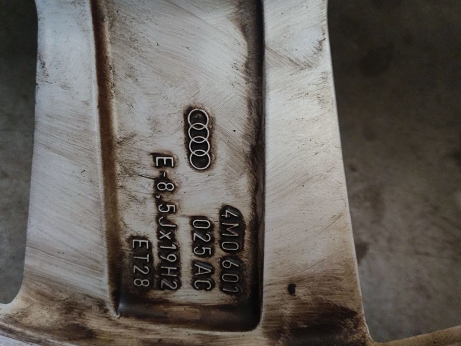 19  цола джанти с всесезонни гуми за Audi Q7/Q5  255/55/19"