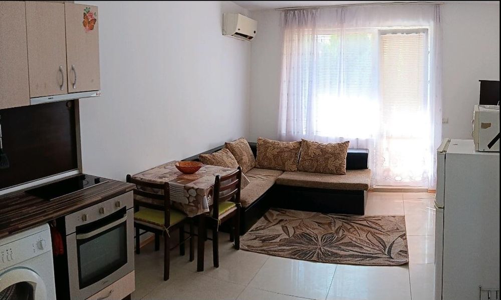 Продава се Двустаен апартамент в к.к. Слънчев бряг - 50 кв.м за 1190 €/кв.м - Снимка #1