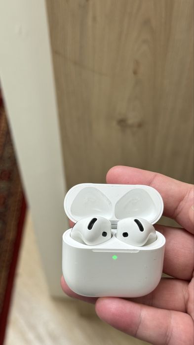 Срочно продам Apple Airpods 4