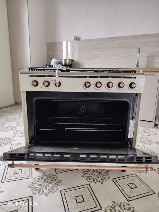 Газ плита б/у  vestel