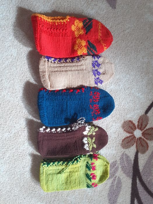 Ръчно плетени нови терлици 3 лв за чифт