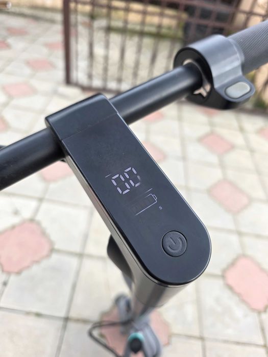 Trotineta electrica BTWIN 500e