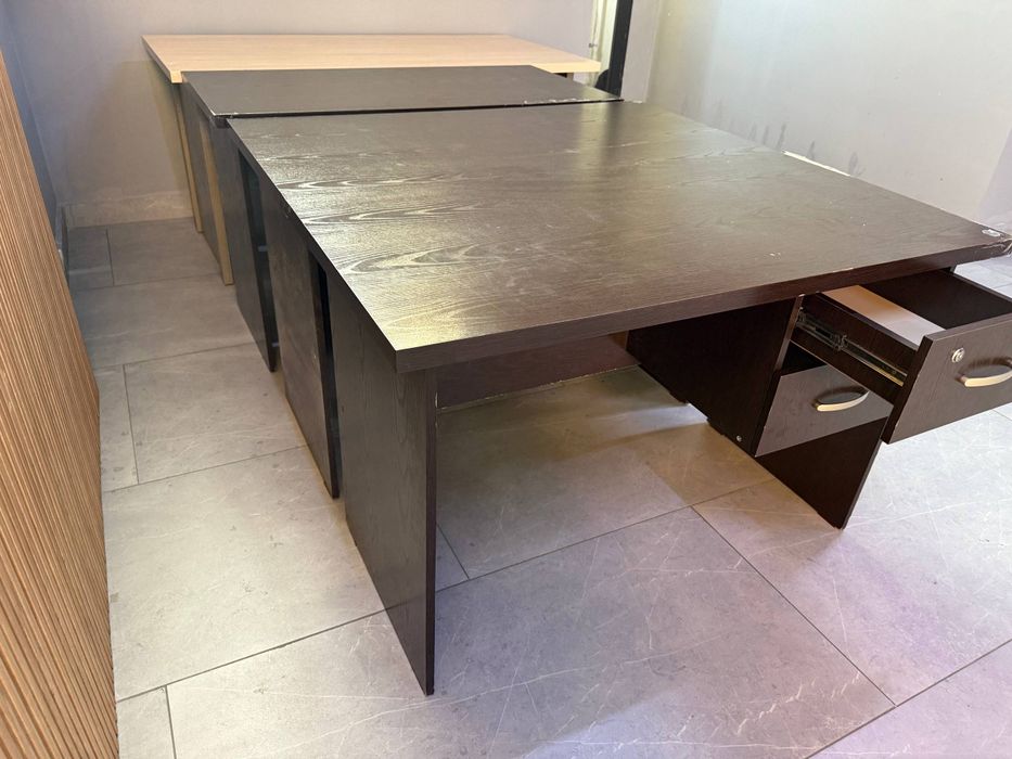 Продаю офисные столы