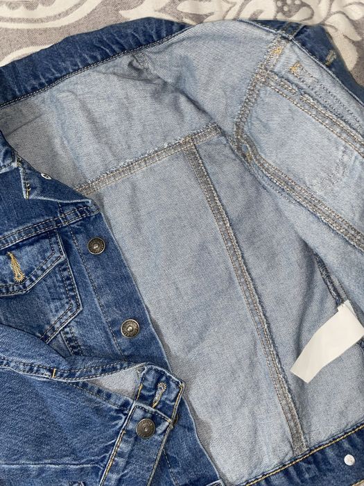 джинсыоая куртка