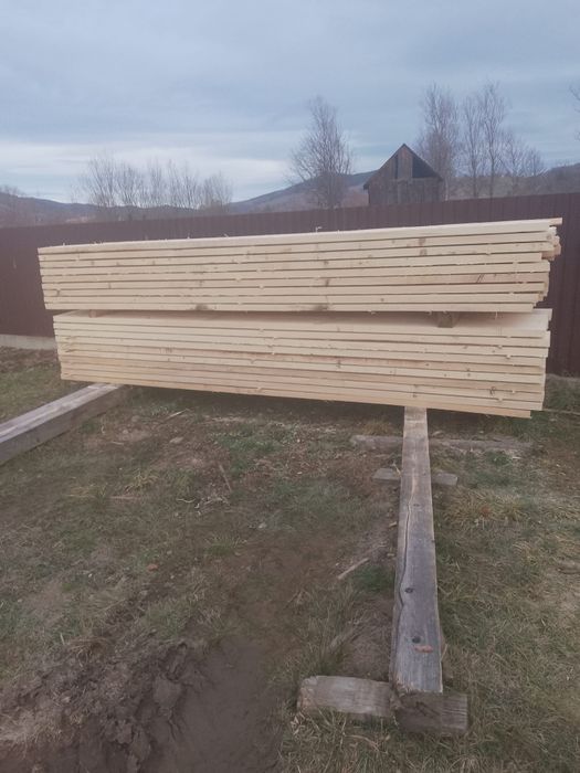 Vând cherestea rășinoase