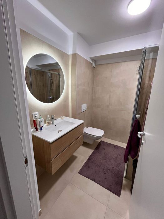 Apartament 3 camere, zona Coresi, parcare inclusa