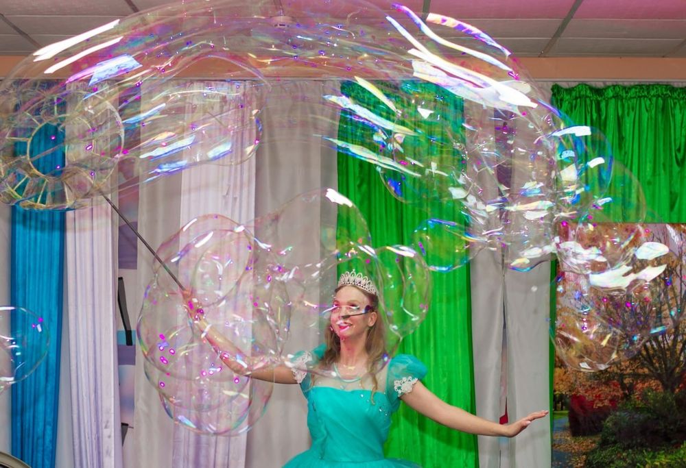 Шоу мыльных пузырей. Аниматоры.