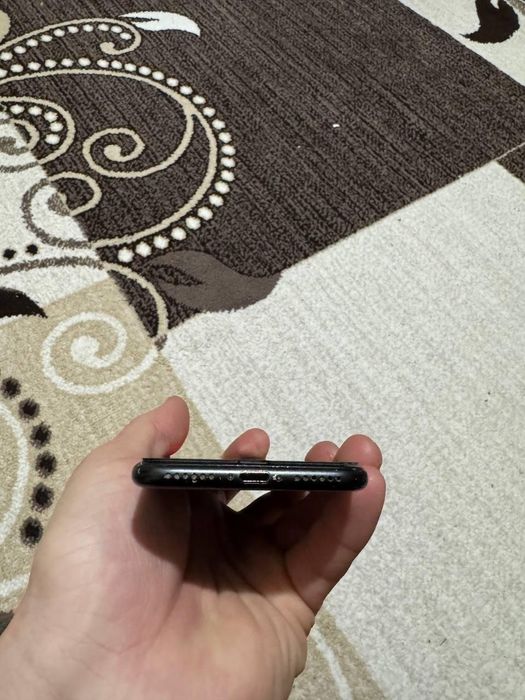 Продам Айфон 7 128 гб