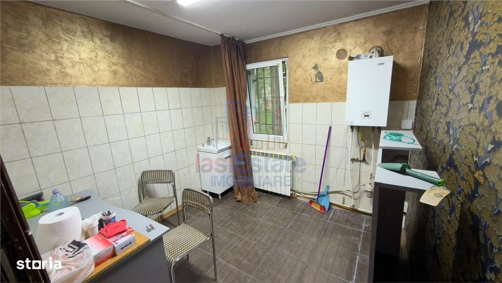 Spatiu comercial de inchiriat in Podul Ros