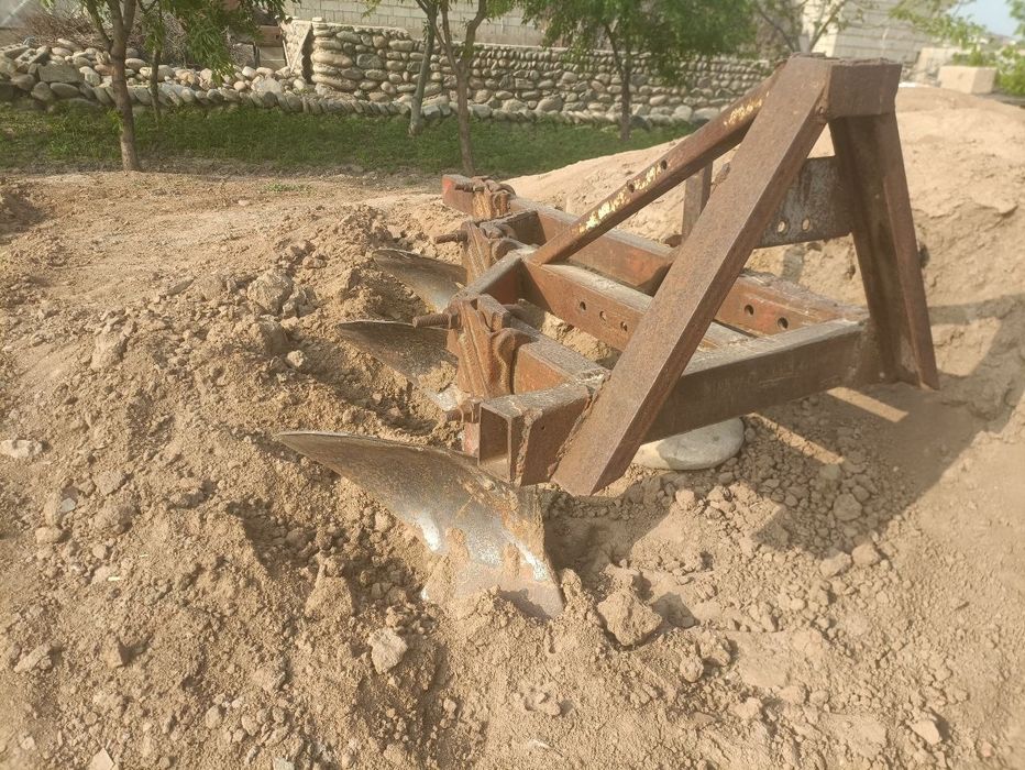 Traktor sotiladi holati yaxshi