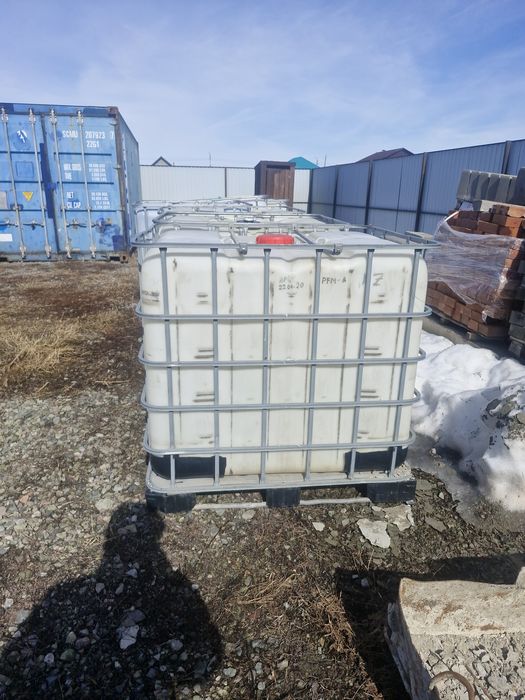 Продам бочки кубовки