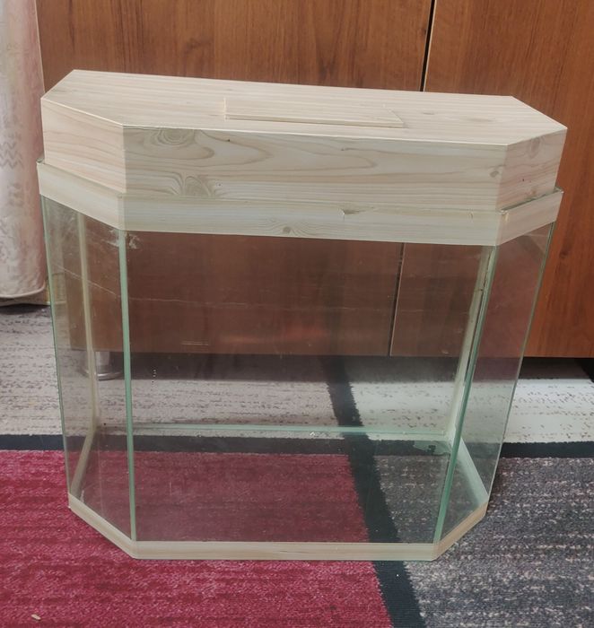 Продам аквариум в отличном состоянии.