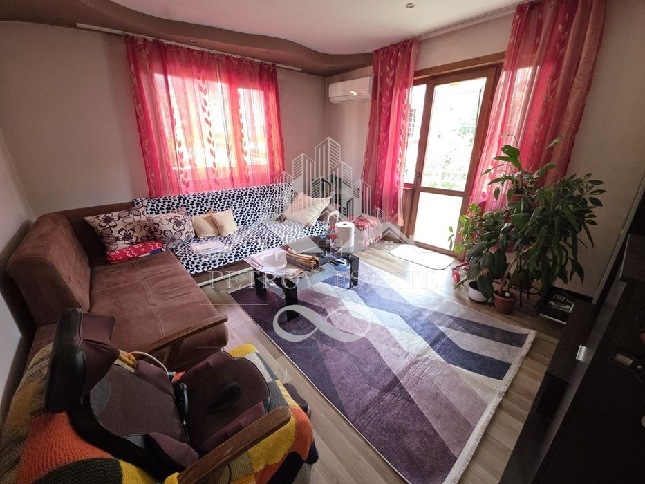 Продава се Къща в Велинград - 172 кв.м за 1510 €/кв.м - Снимка #1
