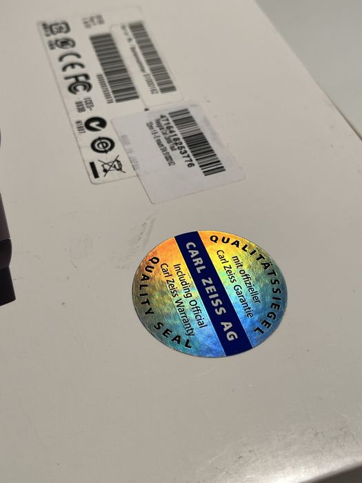 Obiectiv Carl Zeiss Touit 32mm f1.8 E-mount.