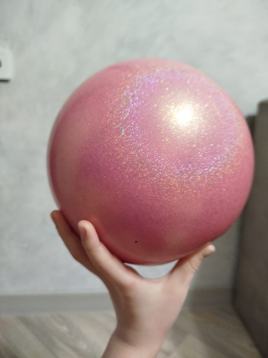 Продам мяч для худ гимнастики