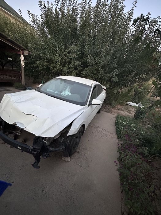 Машина  елантра 2021